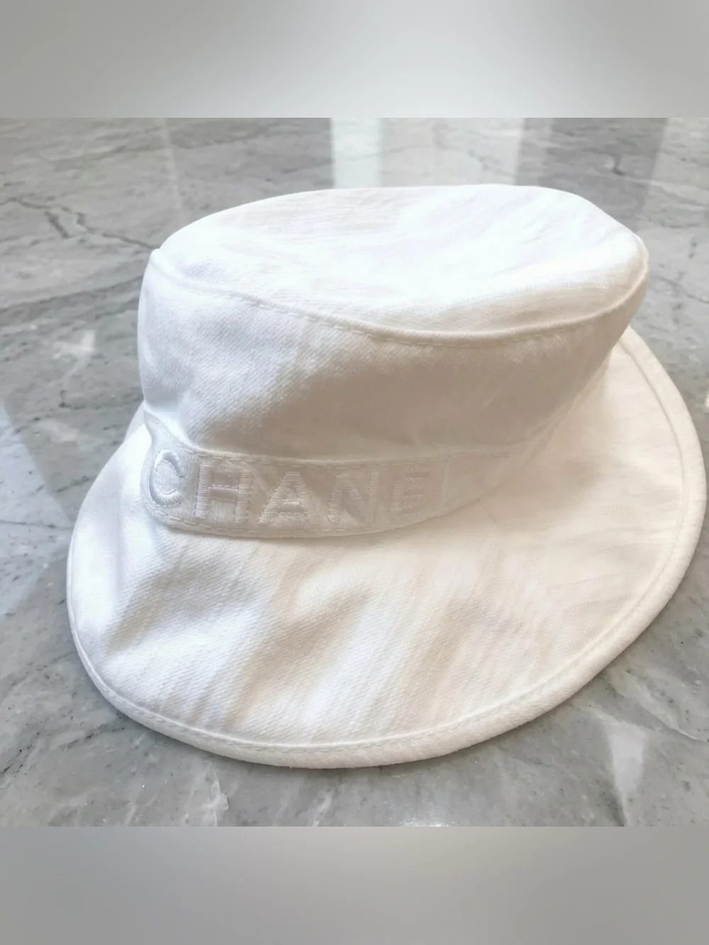 CHANEL White Denim Cotton Bucket Hat New Unused Size Medium Summer Hat